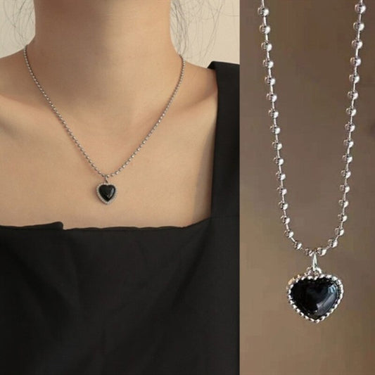 Black heart necklace